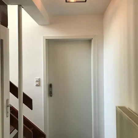 Διαμέρισμα Stockholm, Renoviert, 35qm, Koeln Nah Μπέργκις Γκλάντμπαχ