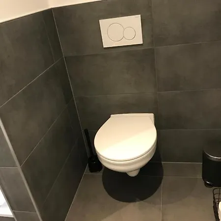 Διαμέρισμα Stockholm, Renoviert, 35qm, Koeln Nah Μπέργκις Γκλάντμπαχ