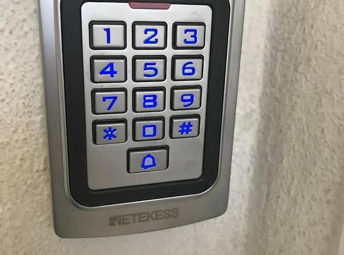 아파트 Stockholm, Renoviert, 35qm, Koeln Nah 베르기슈글라트바흐